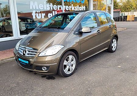 Mercedes-Benz A 170 Avantgarde Automatik* PDC* Glasdach*Tempo