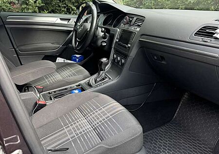 VW Golf Volkswagen 2.0 TDI 150 BlueMotion Technology FAP Lounge DSG6