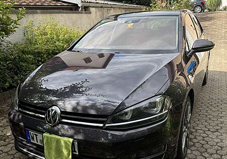 VW Golf Volkswagen 7 lounge BMT 2.0 TDI 150ps DSG , pano, xenon,