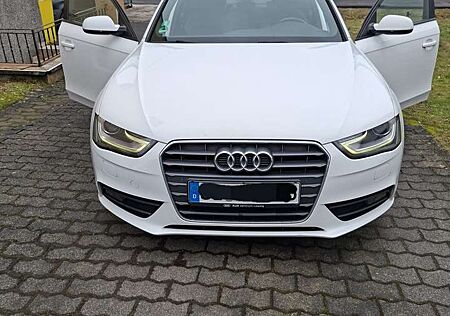 Audi A4 3.0 TDI DPF multitronic Attraction S Line
