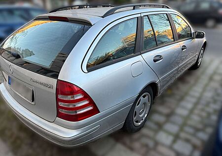 Mercedes-Benz C 180 T Kompressor Classic