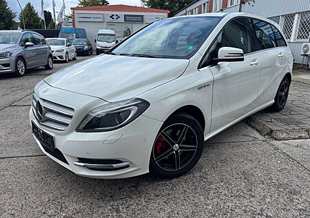Mercedes-Benz B 200 CDI AMG Line Top gepfelgt