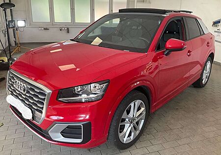 Audi Q2 sport 1.4 TFSI Automatik viele Extras, gepfl