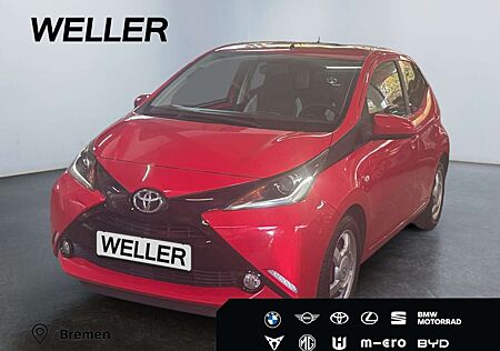 Toyota Aygo x-play touch *Allwetter*Kamera*Klima*Color*