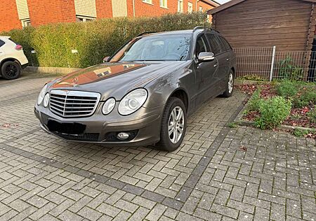 Mercedes-Benz E 200 T Kompressor Automatik Classic