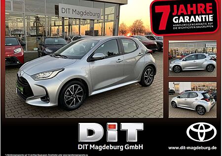 Toyota Yaris 1.5 Teamplayer ACC+LED+SHZ+Fernlichtass.