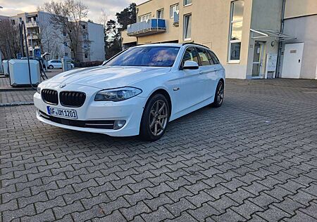 BMW 525d 525 5er Touring Diesel Touring Sport-Aut.
