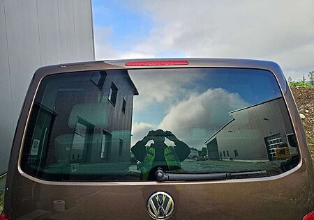 VW T5 Multivan Volkswagen Multivan DSG Highline