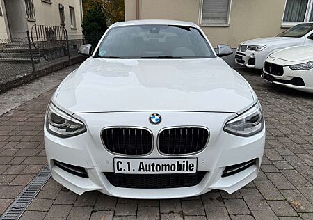 BMW 135 i xDrive Bi-Xenon/Navi/F1/PDC/SHZ/Hifi