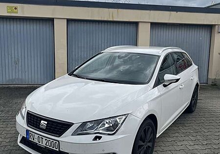 Seat Leon ST 1.6TDI Automatik/Digital/LED/Navi/AHK