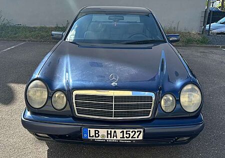 Mercedes-Benz E 200 Classic