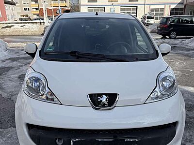 Peugeot 107 5p 1.0 12v Plaisir 2tronic