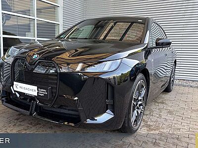 BMW iX A M70 xDrive SkyLou,AHK,DAProf,Leder,Autom