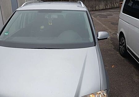 VW Touran Volkswagen 2.0 FSI Automatik Highline