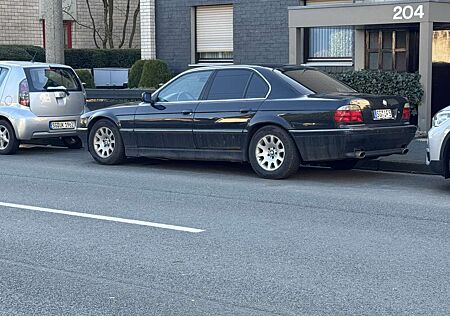 BMW 740i 740