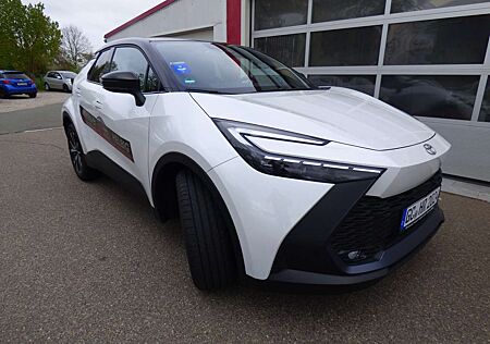 Toyota C-HR 2.0 Hybrid Team Deutschland