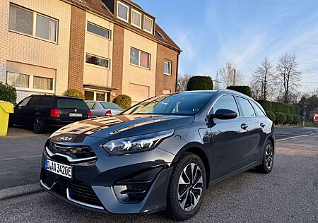 Kia XCeed Ceed SW / cee'd SW Sportswagon Plug-in Hybrid Spirit Navi Garantie