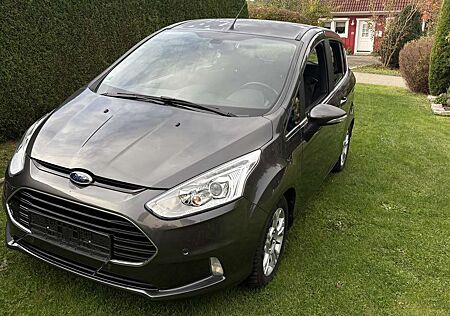 Ford B-Max Titanium