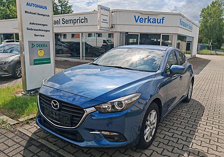 Mazda 3 Center-Line