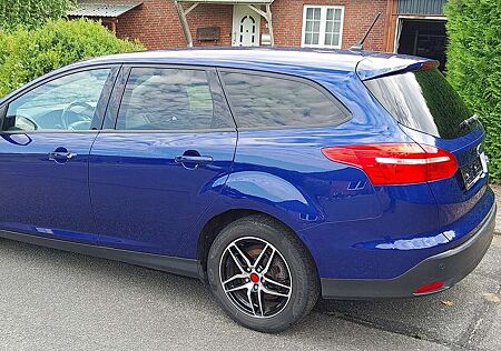Ford Focus Turnier 1.0 Ecoboost ZAHNRIEMEN NEU KLIMA