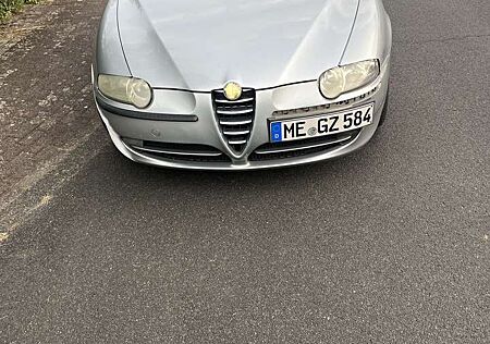 Alfa Romeo 147 1.6 Twin Spark Distinctive