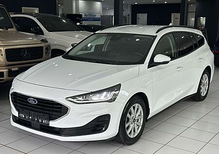 Ford Focus Turnier C&C*KAMERA*AHK*ACC*LED*WINTER