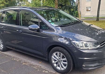 VW Touran Volkswagen