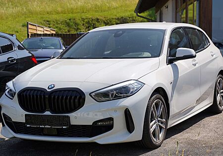 BMW 120 i Aut. M-Sport Navi SHZ PDC DAB dunkle Scheiben