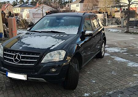 Mercedes-Benz ML 350 BlueTec 4Matic (164.124)