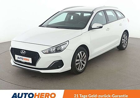 Hyundai i30 1.4 TGDI Trend Aut.*NAVI*CAM*SPUR*PDC*SHZ*