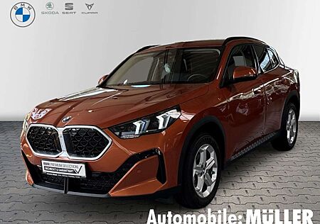 BMW X2 sDrive18d Park-Assistent AHK Navi Digitales Cockpi