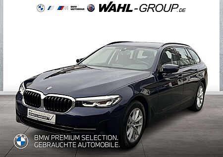 BMW 540 i xDrive Touring AHK Standhzg Navi LED eSitze PDC