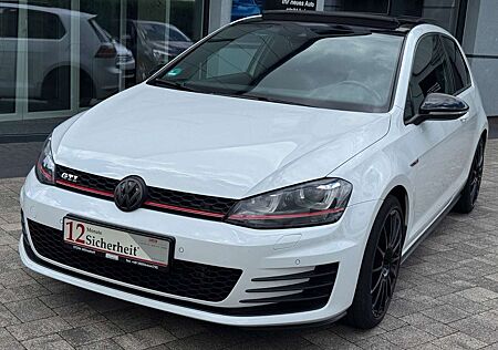 VW Golf Volkswagen VII Lim. GTI BMT*Panorama*Bi-Xenon*AHK*SHZ