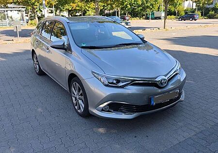 Toyota Auris 1.8 Hybrid Executive