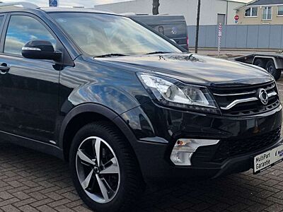SsangYong Korando Sapphire, Automatikgetr/Navi+Kamera+Scheckheft.