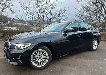 BMW 320dA 320 Luxury Line Leder/Navi/LED/1.Hand