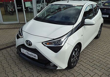 Toyota Aygo x-play Team D