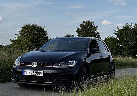 VW Golf GTI Volkswagen (BlueMotion Technology) DSG
