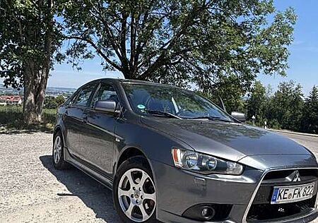 Mitsubishi Lancer 1.8 Intense