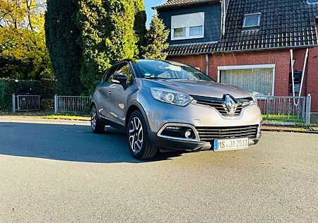 Renault Captur Luxe *1. Hand *Garagenfahrzeug *68t Km