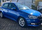 Skoda Fabia Ambition 1.0 TSI, Parksensoren hinten, LED-Tagfahr