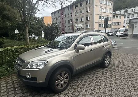 Chevrolet Captiva 2.4 4WD 7 Sitzer Gas LT