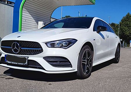 Mercedes-Benz CLA 250 CLA Shooting Brake Plug-In-Hybrid 8G-DCT AMG Line