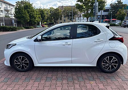 Toyota Yaris Hybrid 1.5 VVT-i Team Deutschland