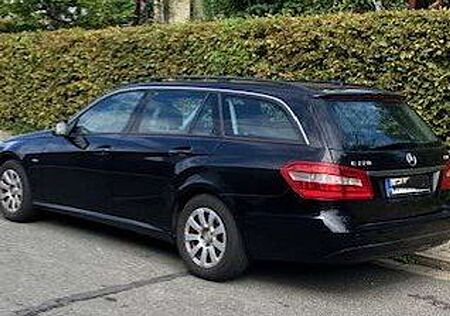 Mercedes-Benz E 220 E-Klasse T-Modell Diesel T CDI DPF BlueEFFICIENCY