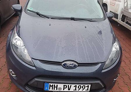 Ford Fiesta 1.25 titan. NEU TUV , NEU KUPPLUNG