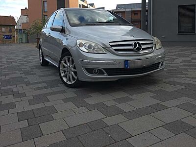 Mercedes-Benz B 200 Avantgarde, Harman, Camera