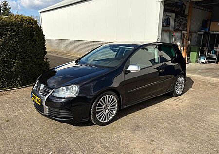 VW Golf Volkswagen R32 4Motion