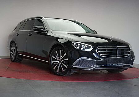 Mercedes-Benz E 300 de T 9G-Tronic Navi/Distronic/Kamera/Burme