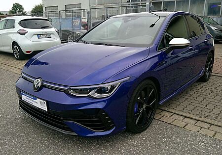 VW Golf Volkswagen VIII Lim. R320 4Motion